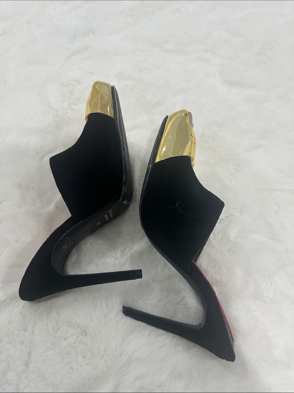 HIGH HEELS - Picture 6 of 9